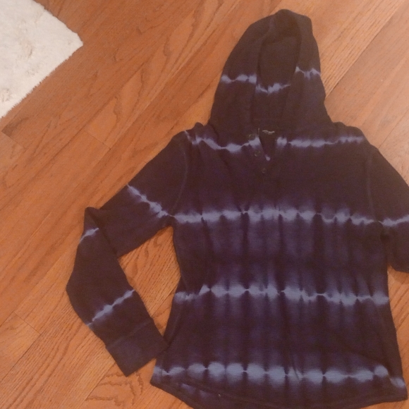 Blue n white stripes Lucky Brand hoodie size Medium never worn in perfect cond. - Picture 2 of 8